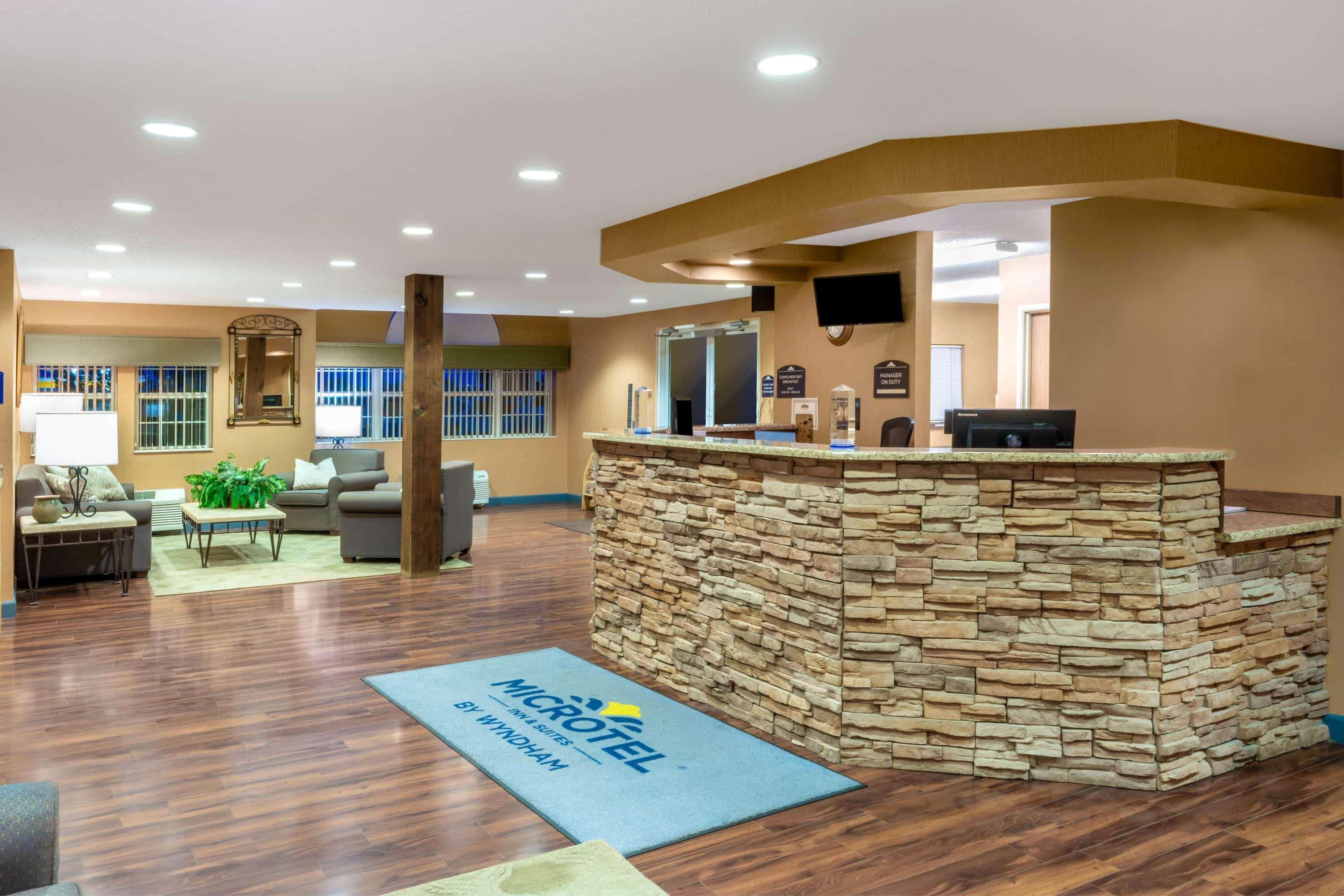Microtel Inn&suites Hotel